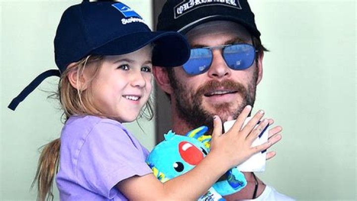 Chris Hemsworth Praises Daughter India In ‘Thor’ Throwback Photos – Hollywood Life