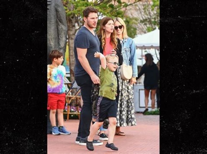 Chris Pratt & Son Jack, 6, Play Rock, Paper, Scissors As They Get Ice Cream With Katherine Schwarzenegger