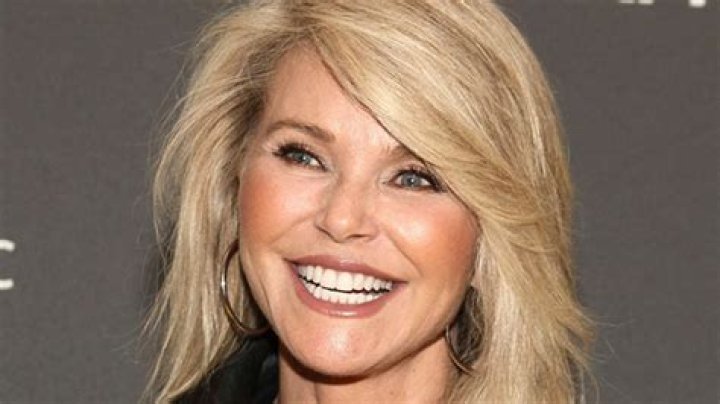 Christie Brinkley’s Skincare Secrets — Admits To Getting Filler – Hollywood Life