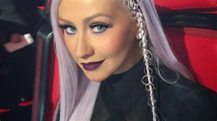 Christina Aguilera’s Purple Makeup On ‘The Voice’ — Rocks All Purple Beauty Look – Hollywood Life