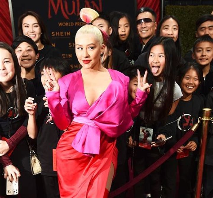 Christina Aguilera’s Red Latex Bodysuit – See Catsuit Photos – Hollywood Life