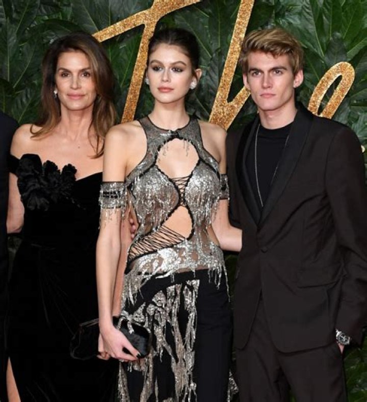 Cindy Crawford’s Kids and What they Do Now – Hollywood Life