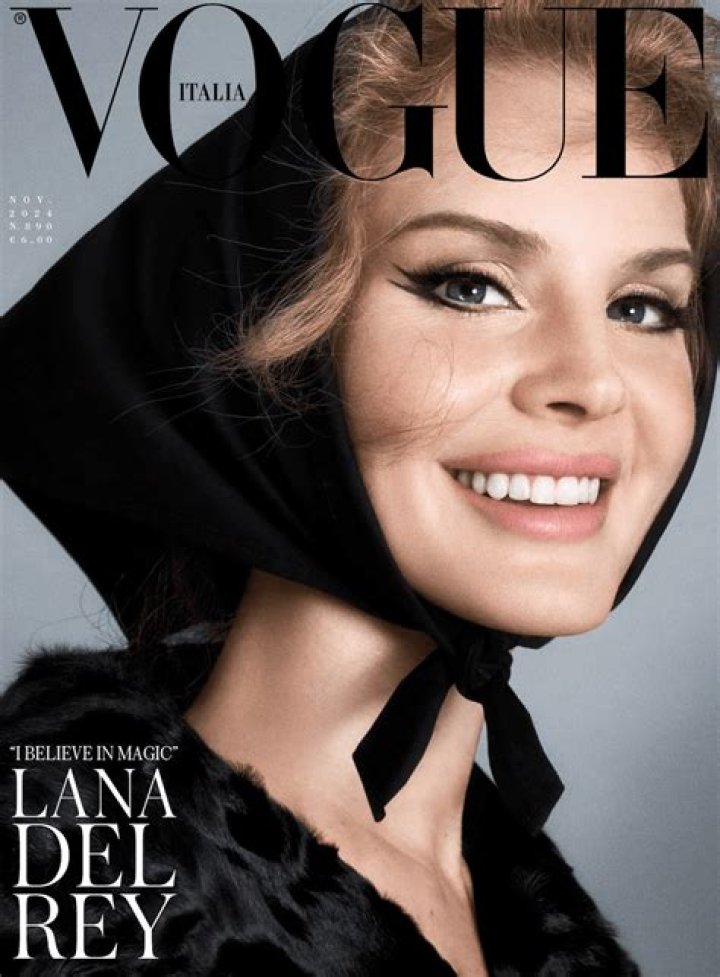 Claudia Schiffer Poses For ‘Vogue Italia 25 Years After 1st Cover: Pic – Hollywood Life
