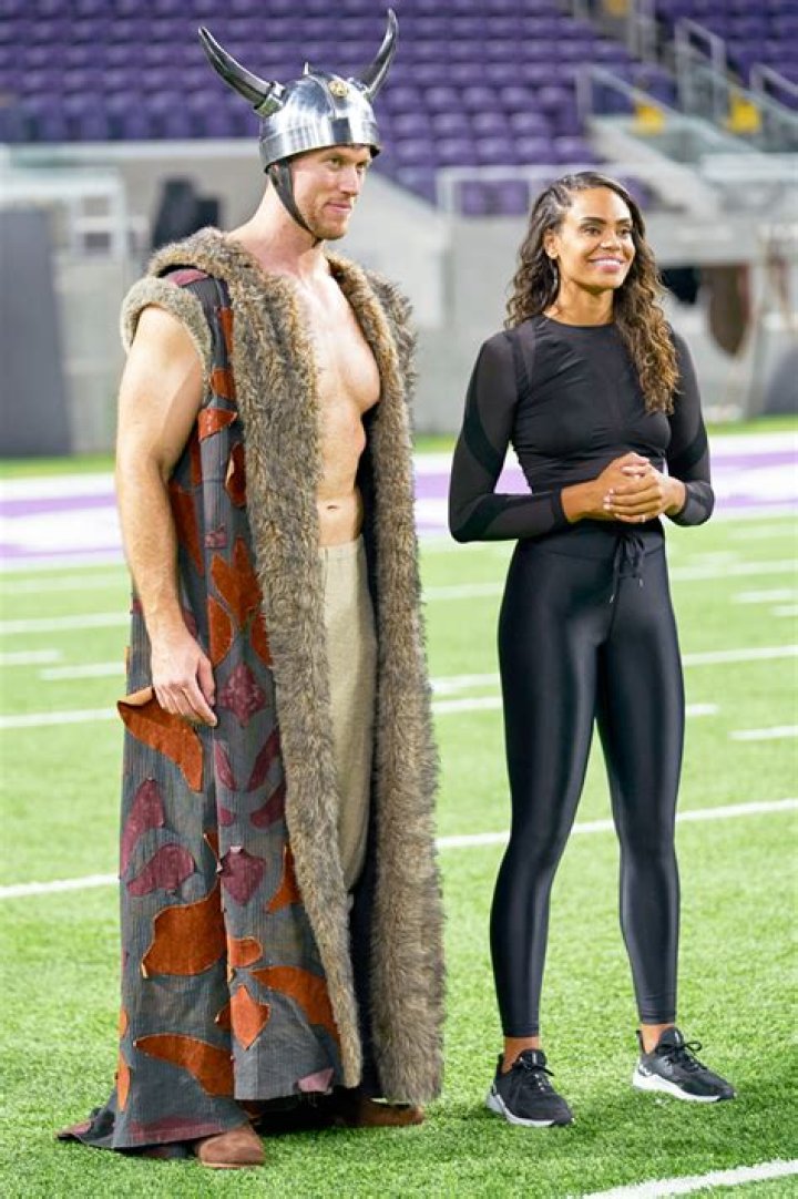 Clayton Eliminated On ‘The Bachelorette’ By Michelle Young – Hollywood Life