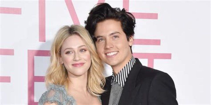 Cole Sprouse & Lili Reinhart Split: Details – Hollywood Life