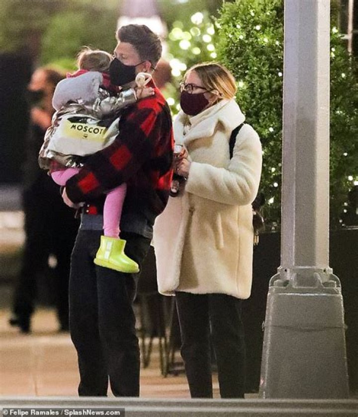 Colin Jost Is A Doting Stepdad Carrying Scarlett Johansson’s Daughter Rose, 6, In Rare Photo Together