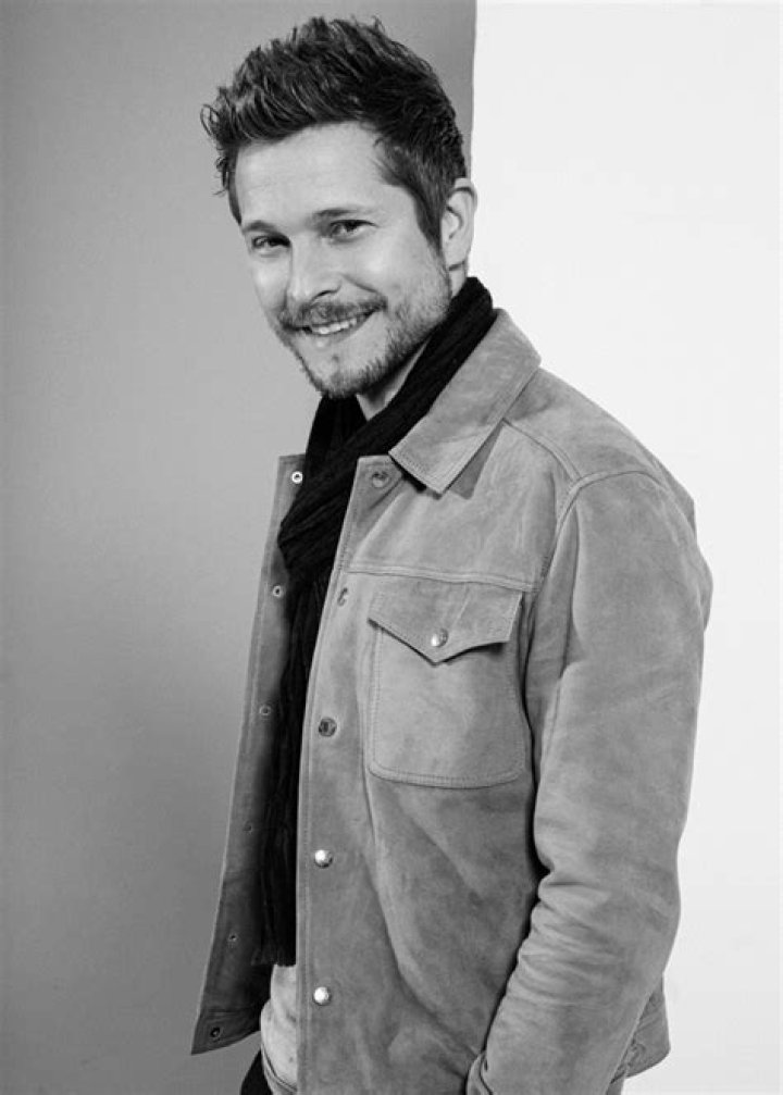 Conrad’s Season 3 Journey — Matt Czuchry Interview – Hollywood Life