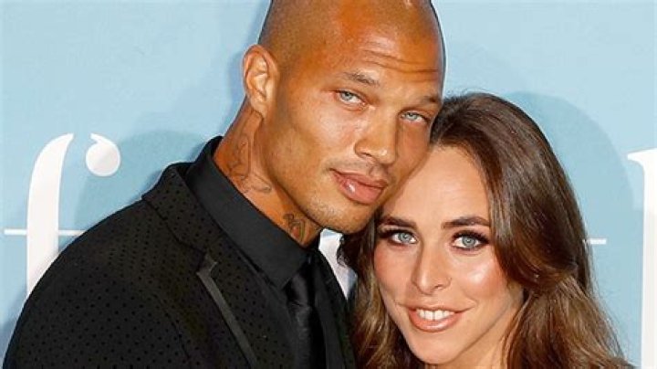 Couple Breaks Up After 2 Years – Hollywood Life