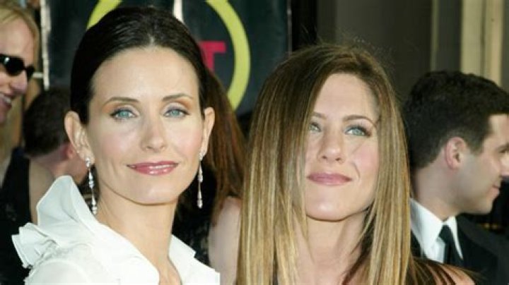 Courteney Cox Looks Like Jennifer Aniston’s Twin In Selfie As She Wishes Pal A Happy 51st B-Day
