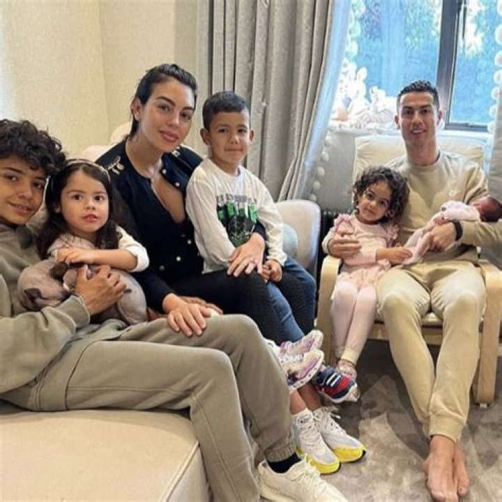 Cristiano Ronaldo & GF Georgina Spend Time With Their Four Kids – Hollywood Life