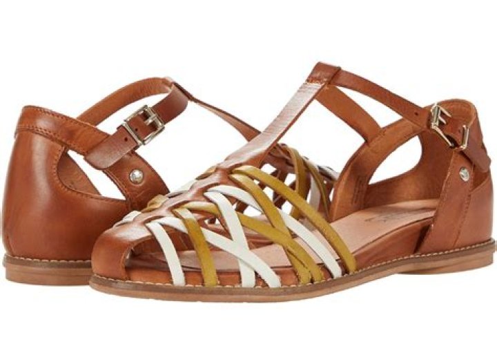Crocs, Tevas, and More: Zappos Slashed Prices On 500+ Spring Sandals