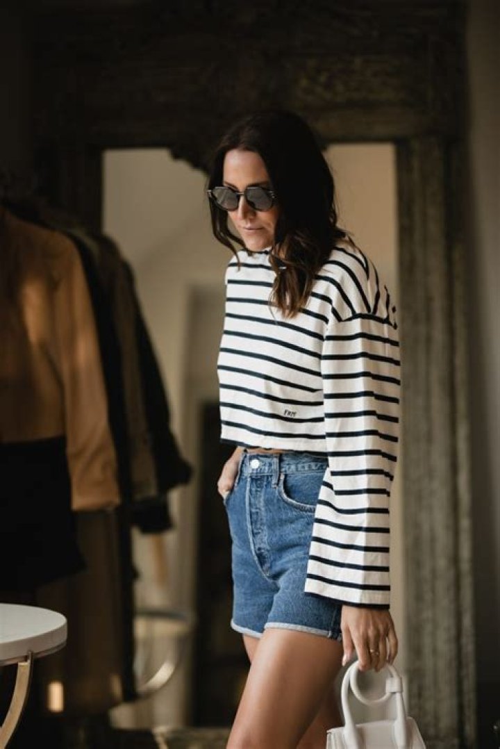 Cute Striped Shirt – Hollywood Life