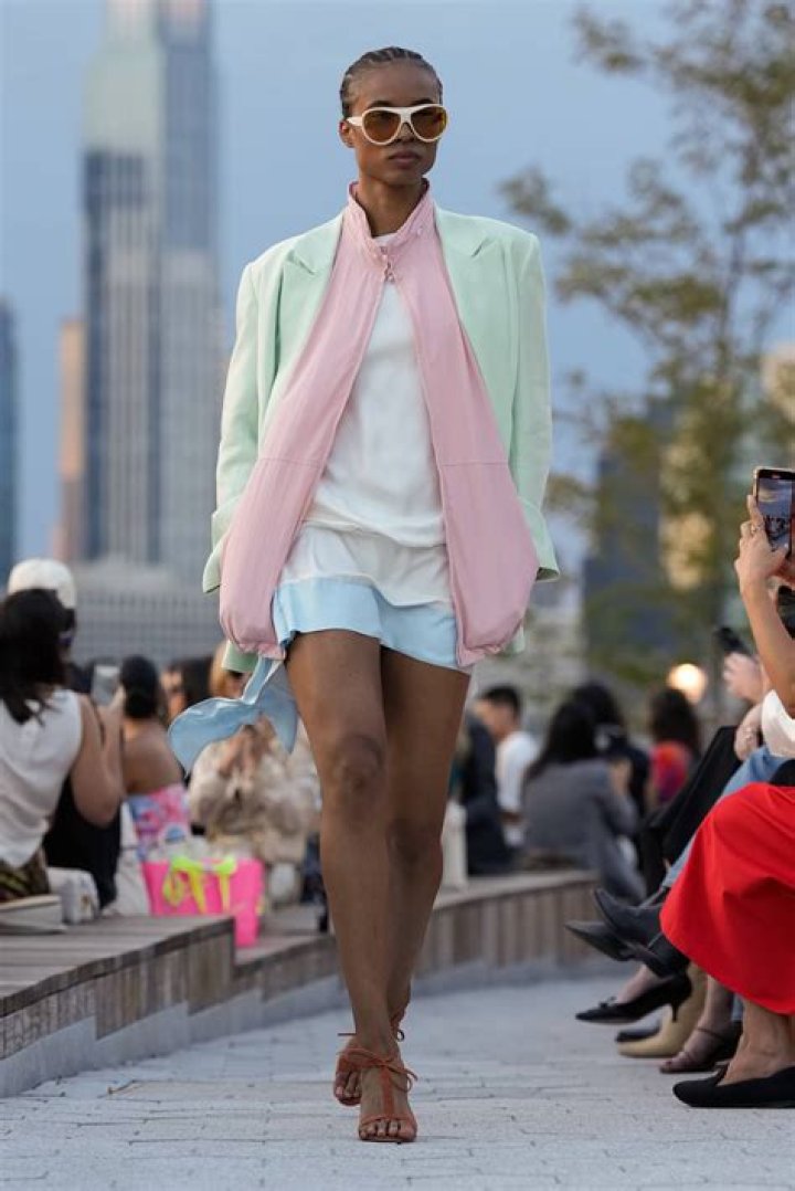 Cynthia Rowley: Spring/Summer Fashion Show 2018 — PICS
