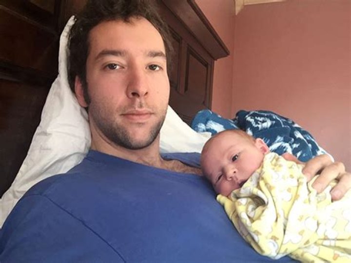 Dad’s Alleged Murder-Suicide Leaves His Newborn Son, Wife, & Mom Dead – Hollywood Life