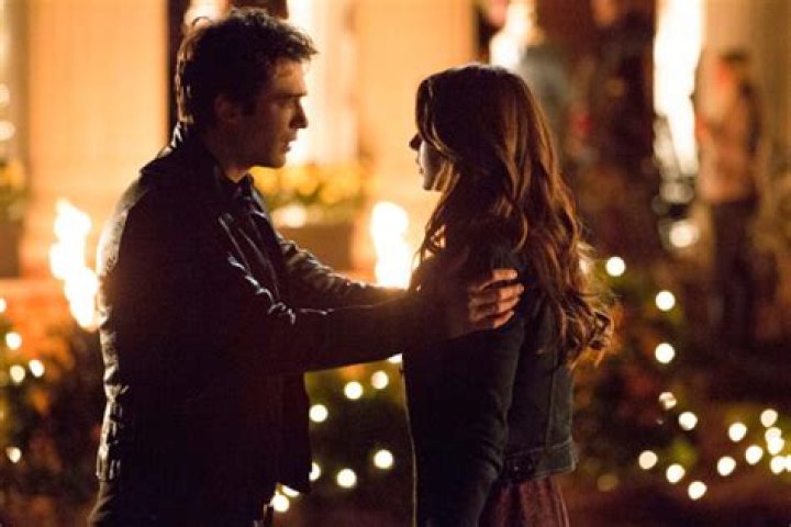 Damon & Elena Break Up Again — Season 5 Episode 12 Recap – Hollywood Life