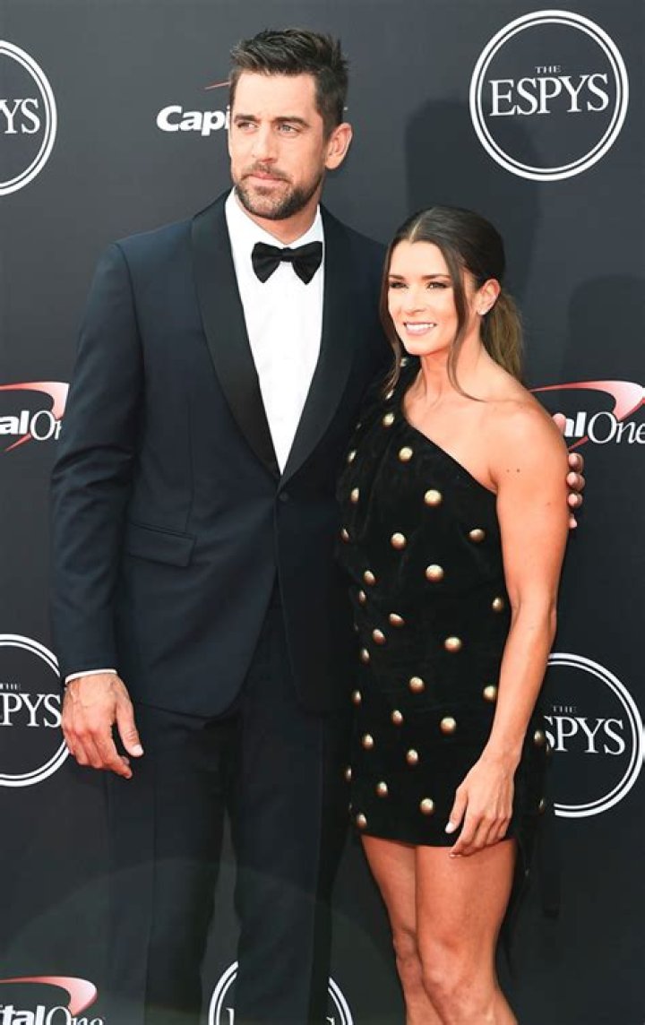 Danica Patrick’s Dress At ESPYS — See The Show’s Host Stun On Red Carpet – Hollywood Life