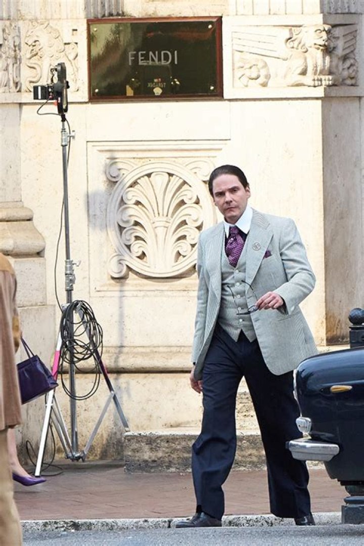 Daniel Bruhl Looks Exactly Like Fashion Icon Karl Lagerfeld Filming New Disney+ Show: Photos