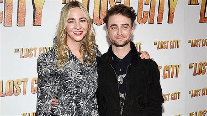 Daniel Radcliffe Expecting 1st Child With GF Erin Darke As They Go For Stroll In NYC: Photos