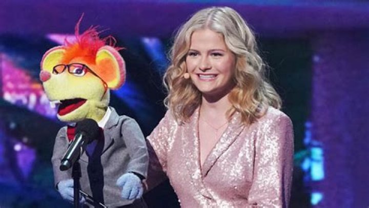 Darci Lynne Farmer On Her Movie Debut & Her Ventriloquist Future – Hollywood Life