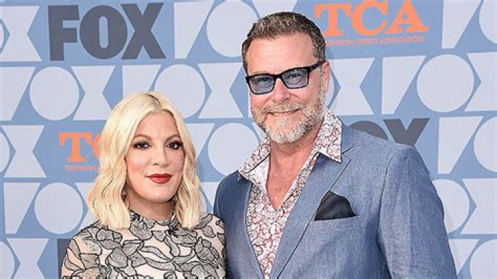 Dean McDermott Flirts With ‘Cute Babe’ Tori Spelling Amid Ongoing Divorce Speculation