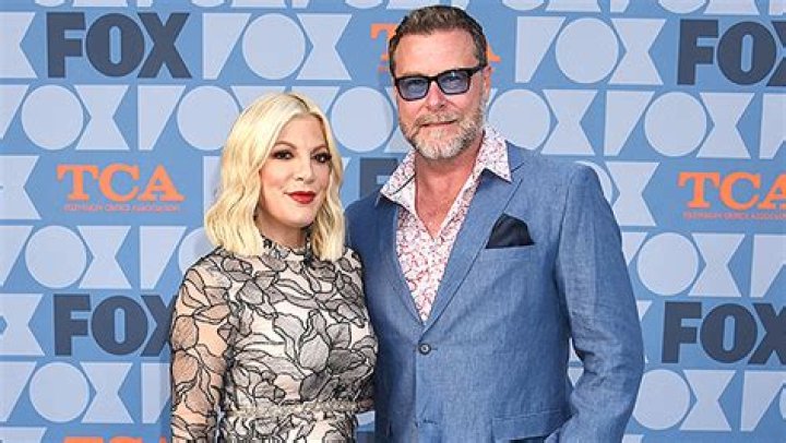 Dean McDermott Gushes Over ‘Hot Wife’ Tori Spelling After Almost Divorcing