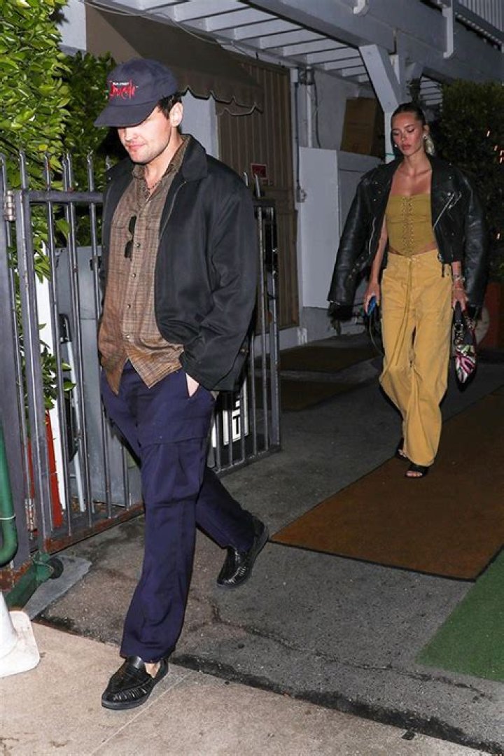 Delilah Hamlin & Ray Nicholson Seen On Date In LA – Hollywood Life