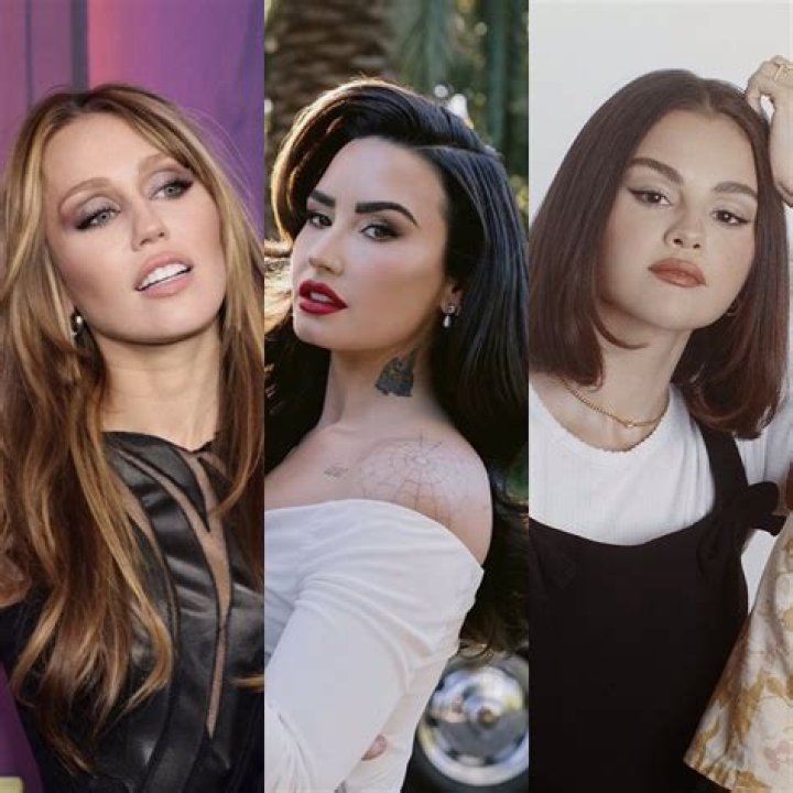 Demi Lovato & Ariana Grande: We ‘Sh*t Our Pants’ On ‘Terrifying’ Hike To Murder House
