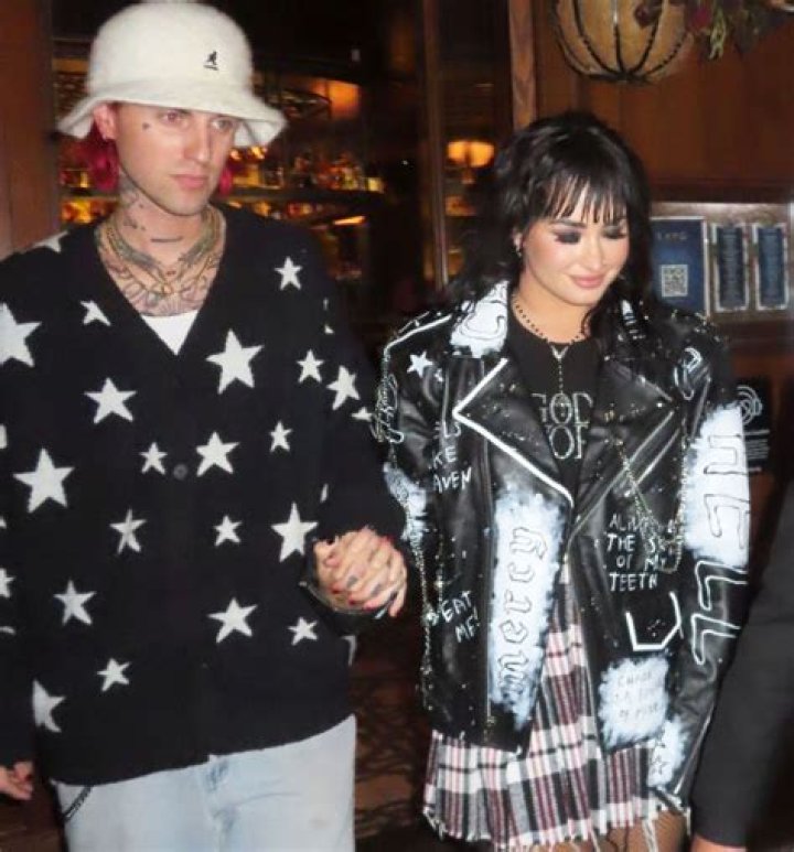 Demi Lovato & Boyfriend Jute$ Take New Romance Public As They Hold Hands In NYC: Photos