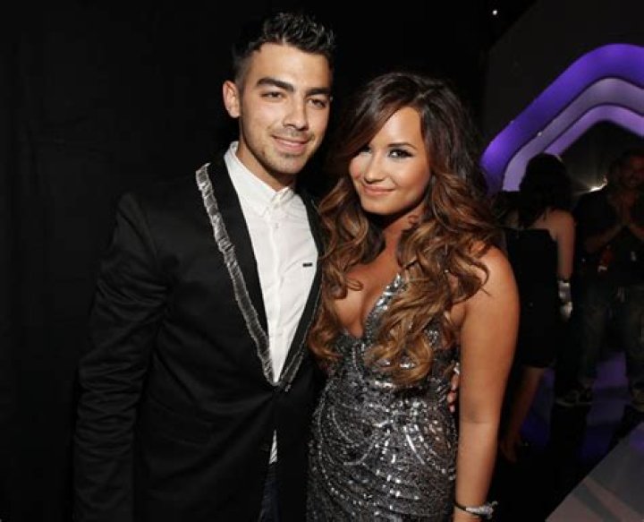 Demi Lovato’s Song Mistake Is About Joe Jonas & Their Breakup – Hollywood Life