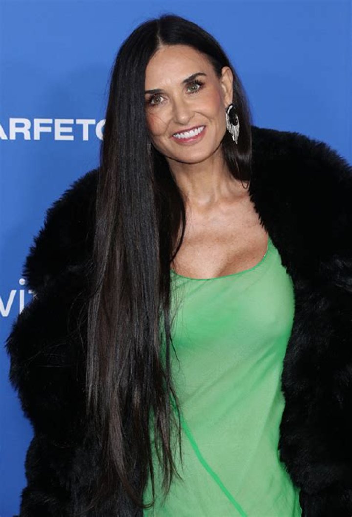 Demi Moore Slays in Green Bikini On Yacht In Greece: Photos – Hollywood Life