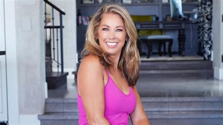 Denise Austin Reveals Her Diet To Walk In Miami Swim Week In A Bikini – Hollywood Life