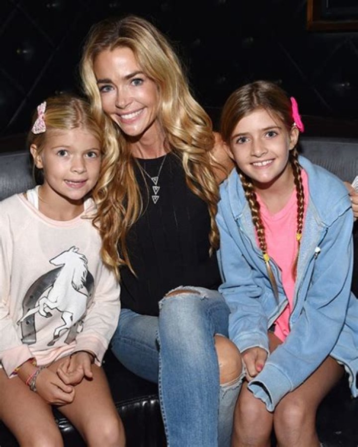 Denise Richards Talks ‘Strained’ Relationship With Daughter Sami – Hollywood Life