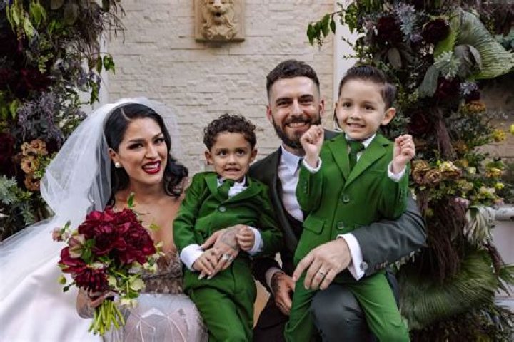Details Of Their Nuptials – Hollywood Life