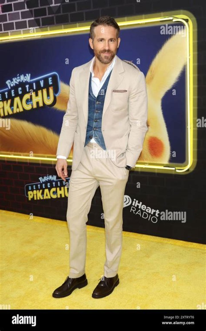 ‘Detective Pikachu’: See Ryan Reynolds & Blake Lively’s Sweetest Red Carpet Pics In Honor Of His New Movie