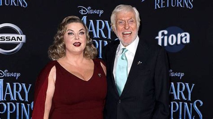 Dick Van Dyke & Wife Arlene Silver Sing & Dance In New Music Video – Hollywood Life