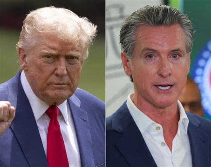 Donald Trump Mocked On Twitter After He Fails To Draw A Crowd As He Lands In Florida — See Pics