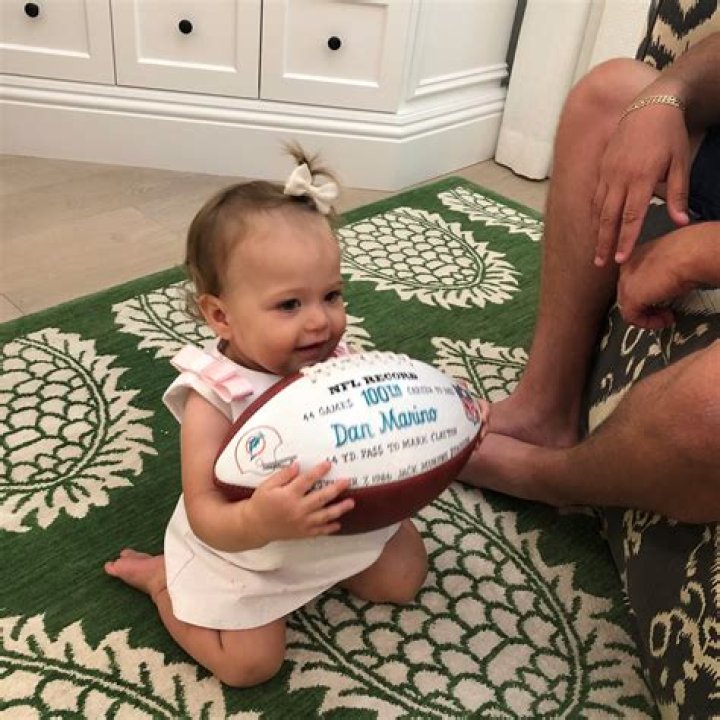 Donna Savattere & Dan Marino Have Love Child — 5 Things To Know About Baby Mama – Hollywood Life