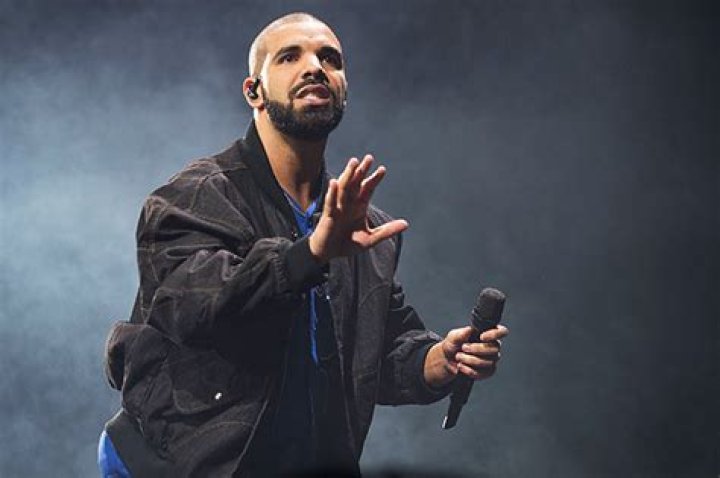 Drake Mentions His Son Adonis In New Song ‘Lemon Pepper Freestyle’ – Hollywood Life