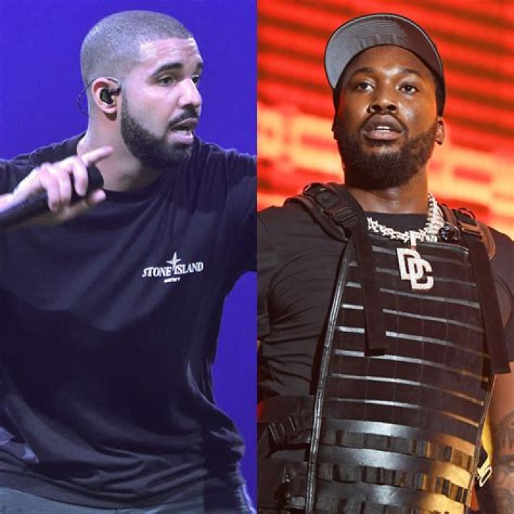 Drake Reunites with Meek Mill At His Concert 8 Years After Feud – Hollywood Life