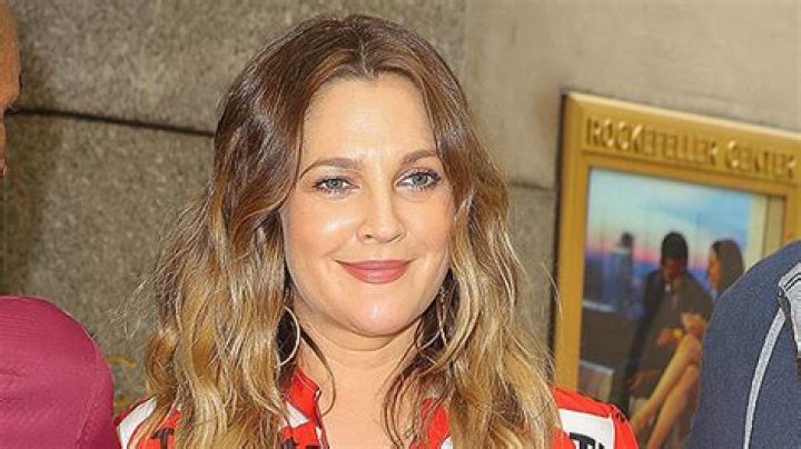Drew Barrymore, 45, Poses For Flawless Makeup-Free Selfie As She Reveals The Shampoo She’s ‘Obsessed’ With