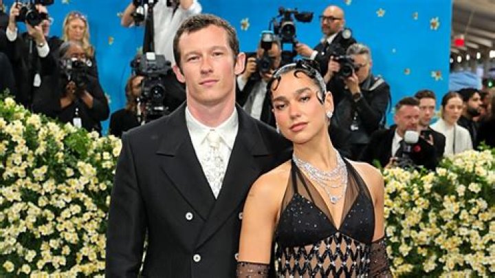 Dua Lipa, Machine Gun Kelly & More – Hollywood Life