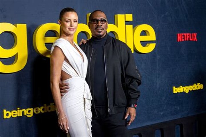 Eddie Murphy & Paige Butcher Engaged? See Her Enormous Ring – Hollywood Life