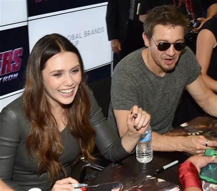 Elizabeth Olsen & Jeremy Renner Hooking Up In Secret? – Hollywood Life
