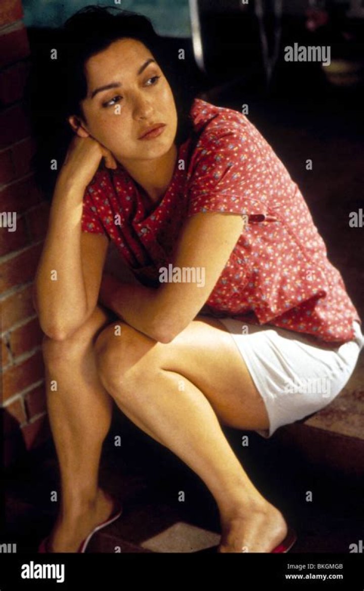 Elizabeth Pena – Pics