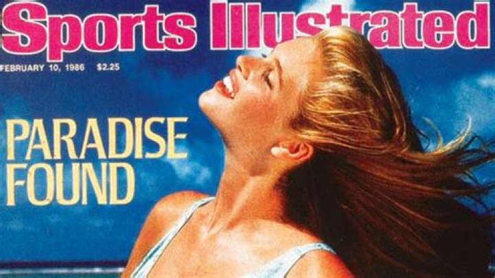 Elle Macpherson, 54, Stuns In Swimsuit & Doesn’t Look A Day Older Than Her 1st ‘SI’ Cover In 1986