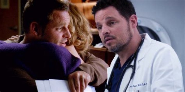 Ellen Pompeo Reunites With Justin Chambers & ‘Grey’s Anatomy’ Fans Hope He Returns Next Season