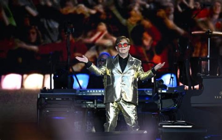 Elton John’s Oscars Party — See Pics From The Star-Studded Bash