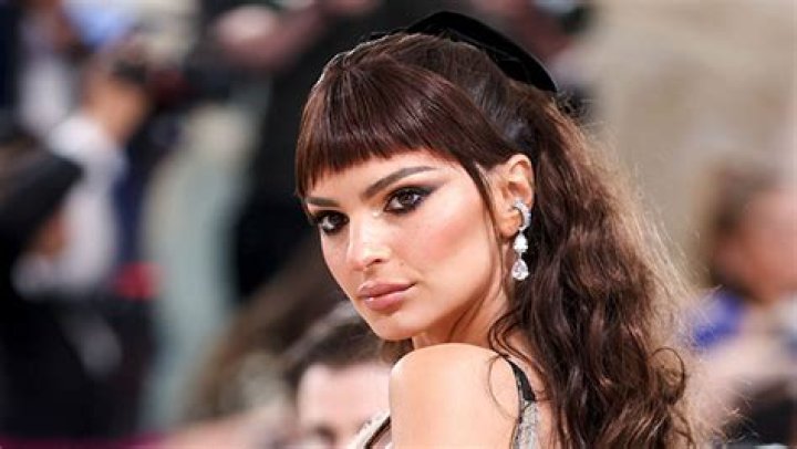 Emily Ratajkowski Jokes About Meeting Next Husband At Met Gala: Video – Hollywood Life