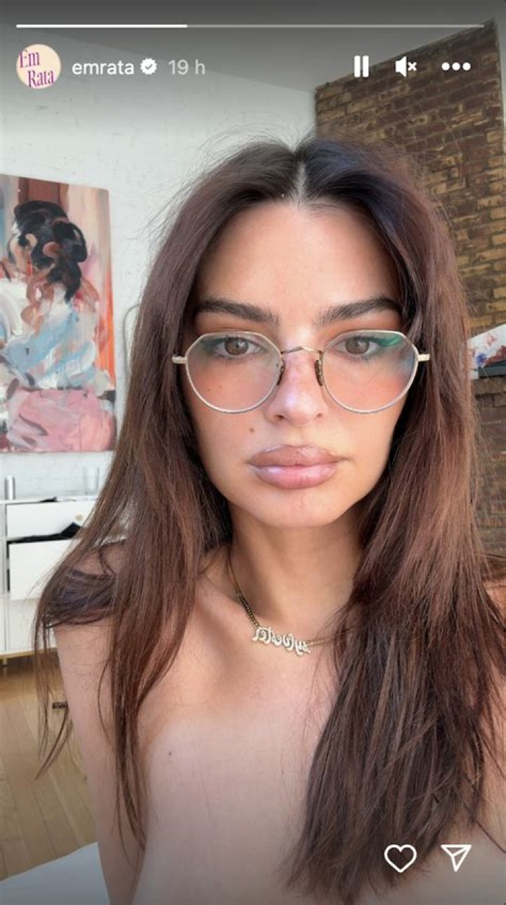 Emily Ratajkowski Lounges In Bed In Her Bikini After Getting ‘Wine Drunk’ In Quarantine — Pic