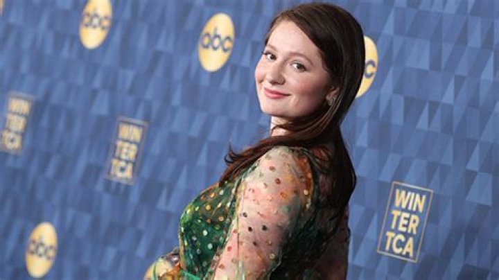Emma Kenney On Noel Fisher Coming To ‘The Conners’ — Interview – Hollywood Life
